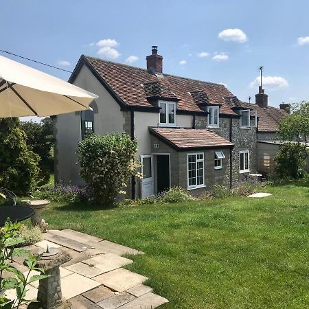 Mere  Charming Modernized Country Cottage Near Mere, Wiltshire מראה חיצוני תמונה