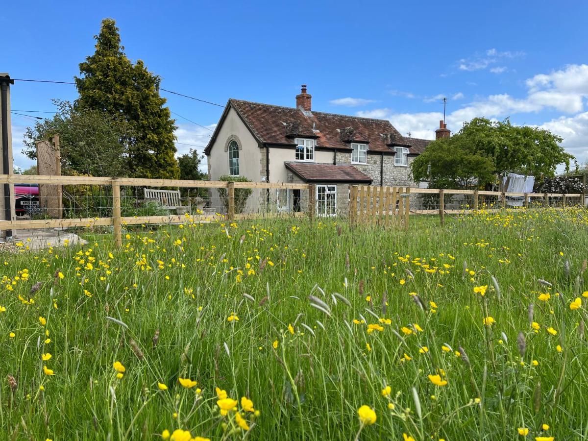 Mere  Charming Modernized Country Cottage Near Mere, Wiltshire מראה חיצוני תמונה