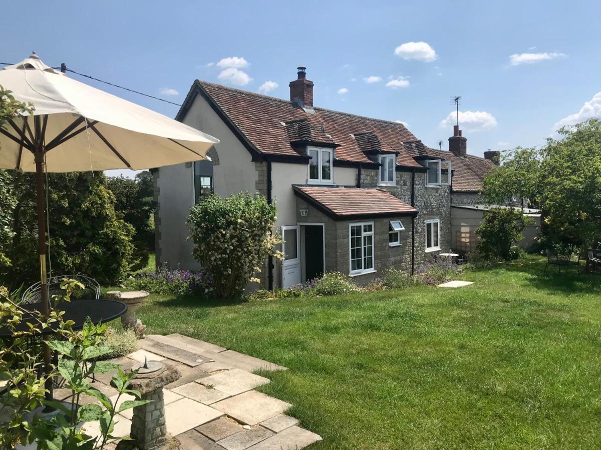 Mere  Charming Modernized Country Cottage Near Mere, Wiltshire מראה חיצוני תמונה