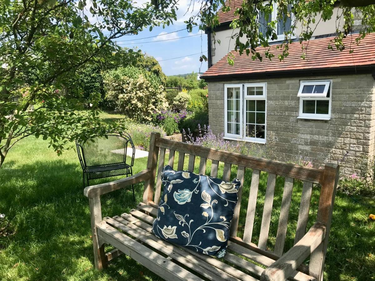 Mere  Charming Modernized Country Cottage Near Mere, Wiltshire מראה חיצוני תמונה